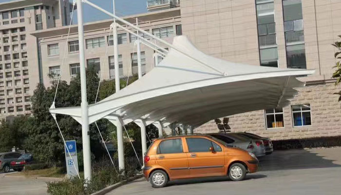 沈陽膜結(jié)構(gòu)車棚建造人員必要的防護(hù)措施有哪些？